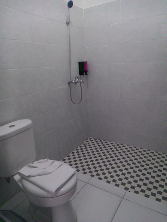 Sari Room Bed & Breakfast Нуса-Дуа Экстерьер фото