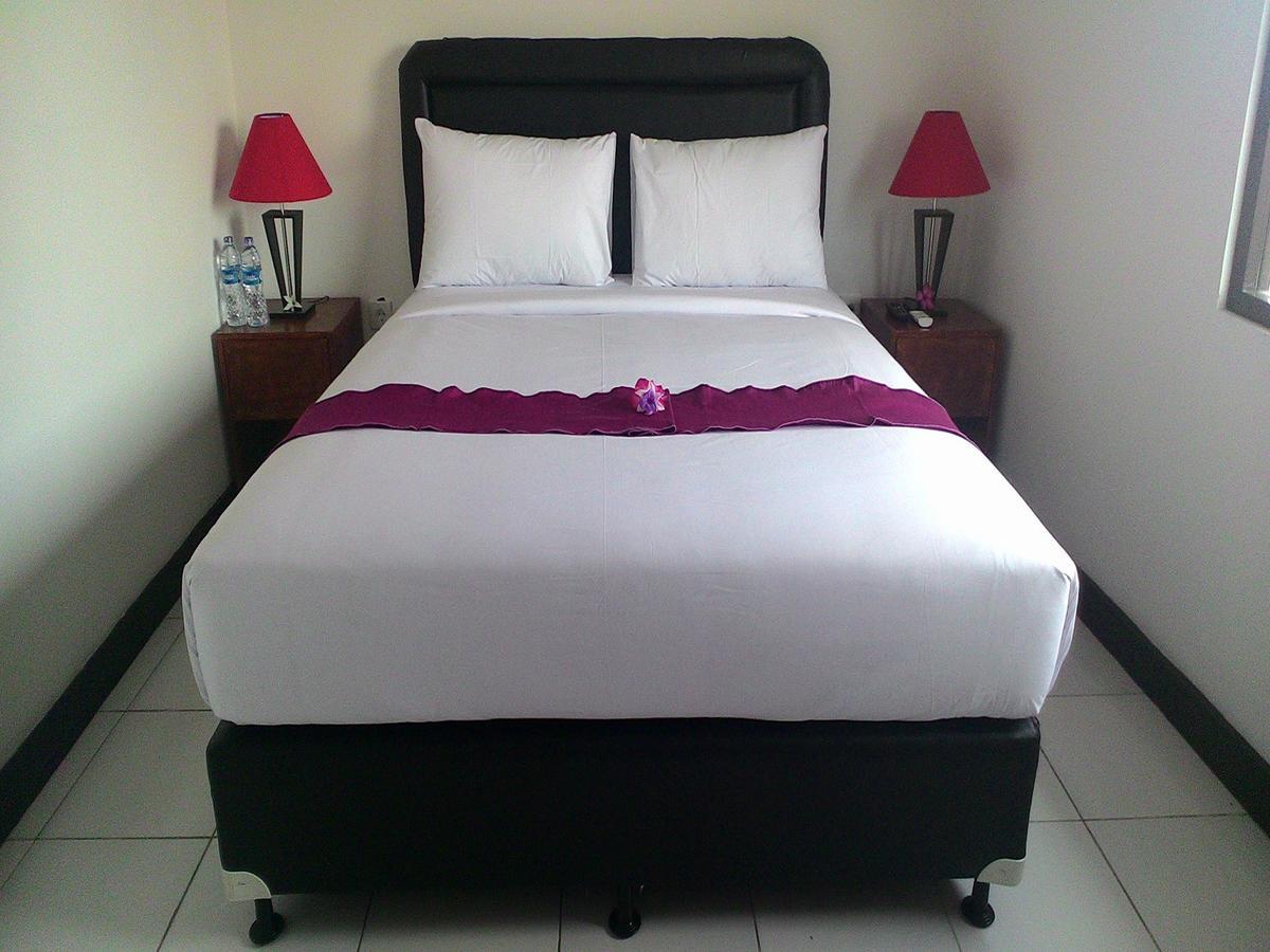 Sari Room Bed & Breakfast Нуса-Дуа Экстерьер фото